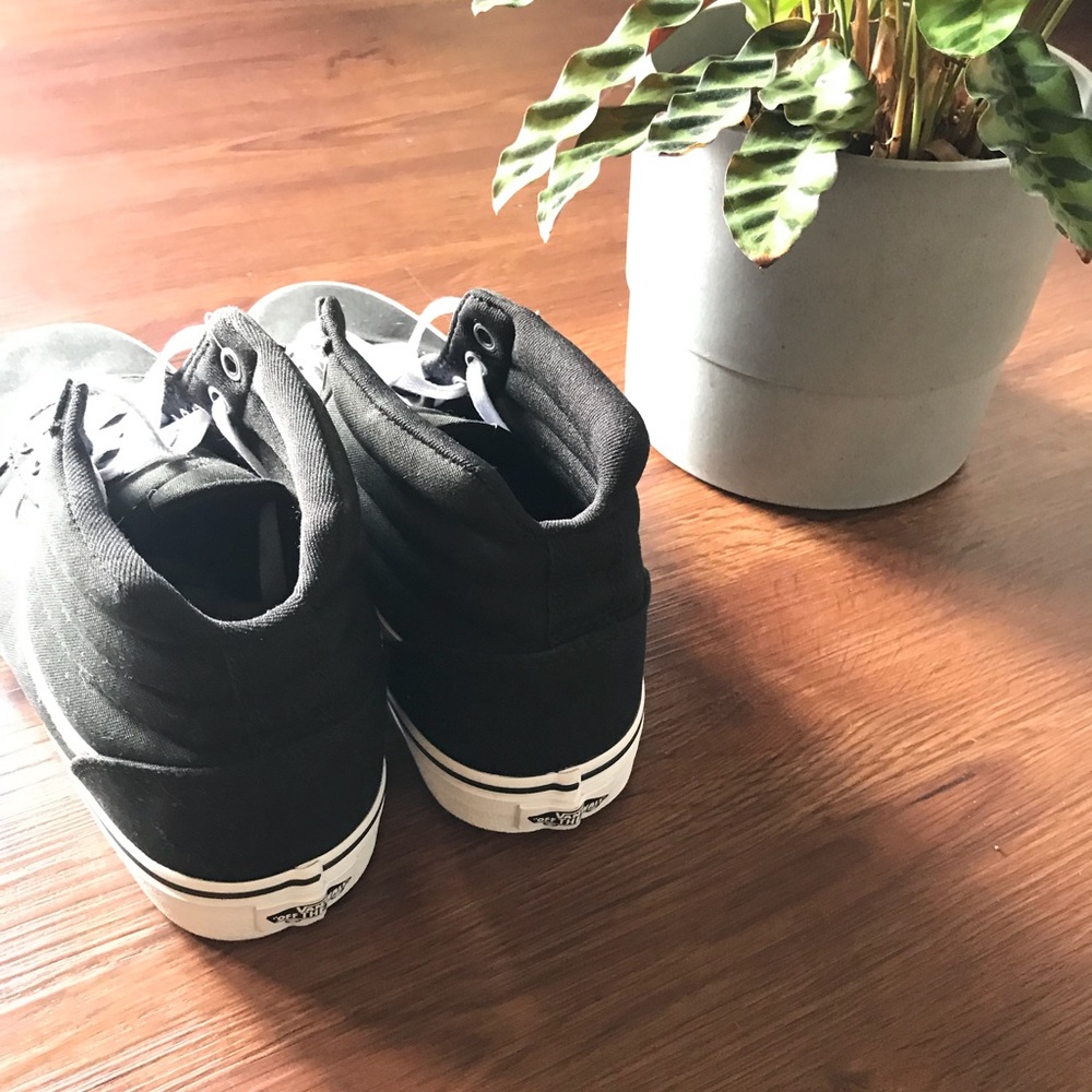 Vans Ward High-Top Sneaker - Women’s - Picture 3 of 4